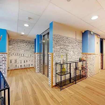 Charming With Rooftop - 2p- Vanvesparc Szálloda 3*